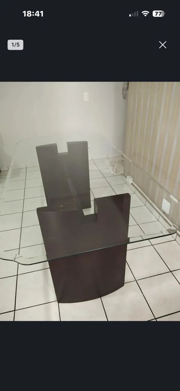 Mesa de madeira e tampo de vidro 1,60 cm