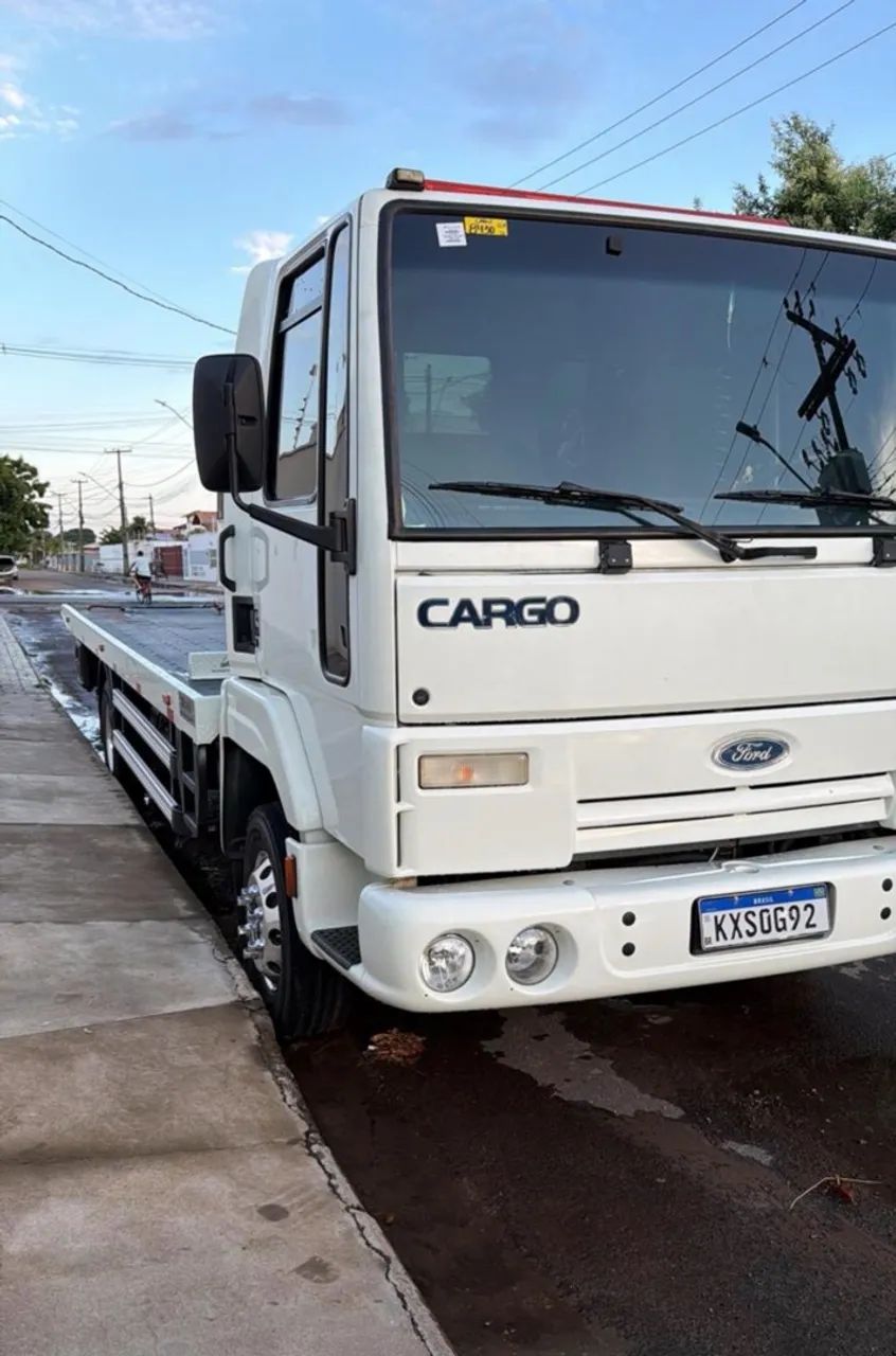 Caminhão Ford Cargo 815 E 