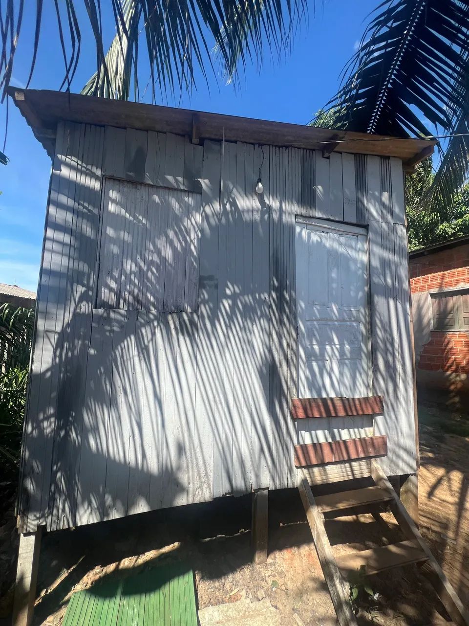Vendo madeira com tudo dessa casa 