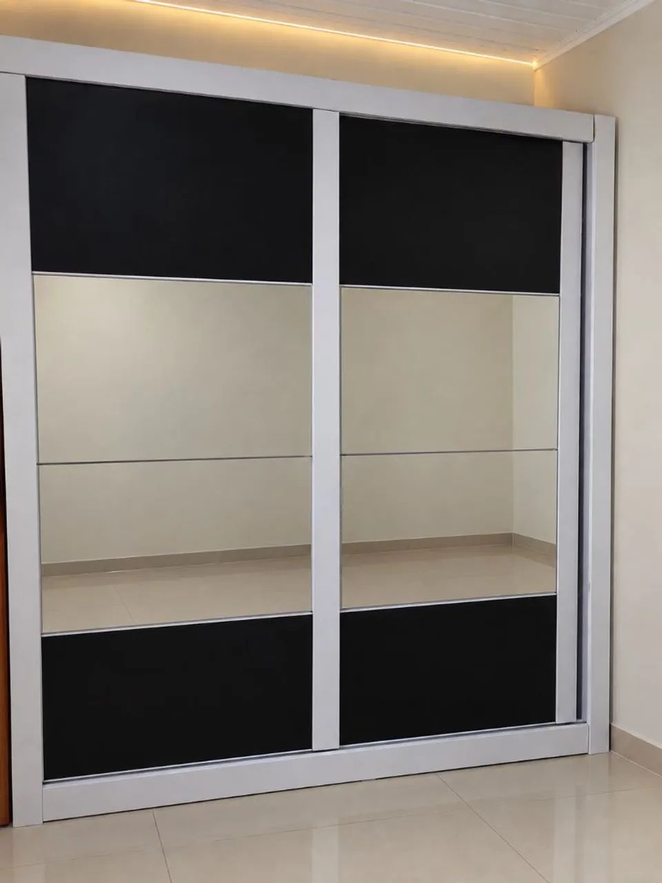 Guarda roupas usado para vender!