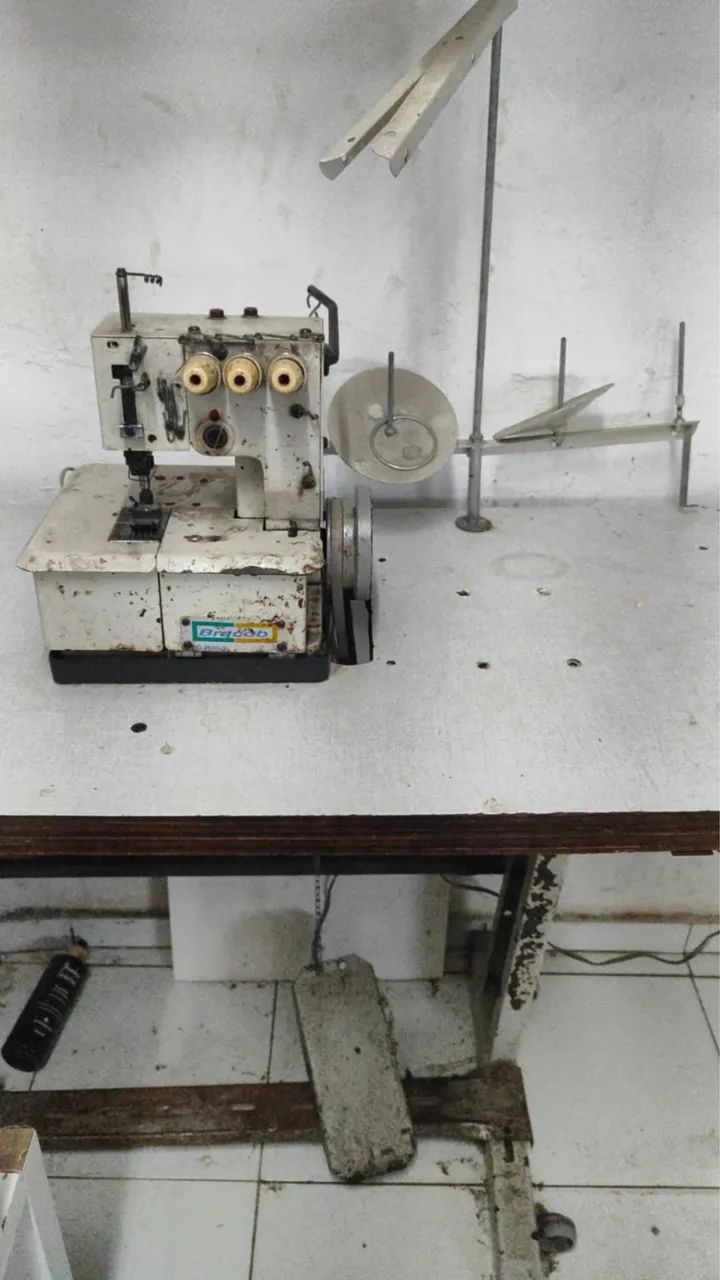 Máquina de costura 