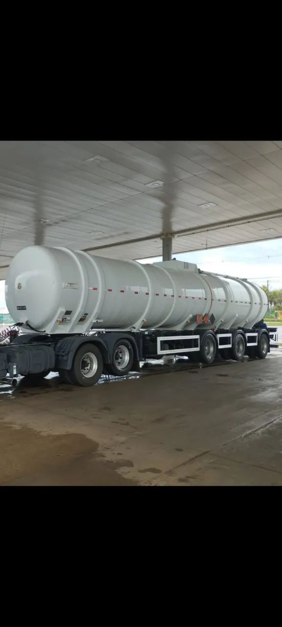 Carreta tanque vanderleia 2019(44) 9  * 7e no documento e serpentina