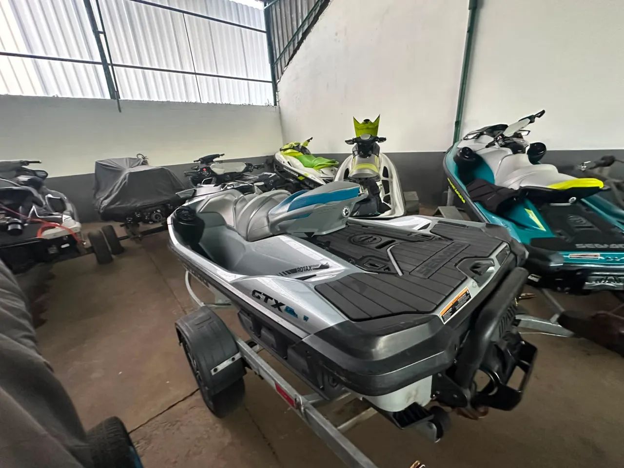 Jet ski seado 300