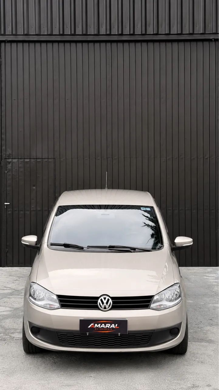 Volkswagen Fox 1.0 MI Total Flex 8V 5P 2012