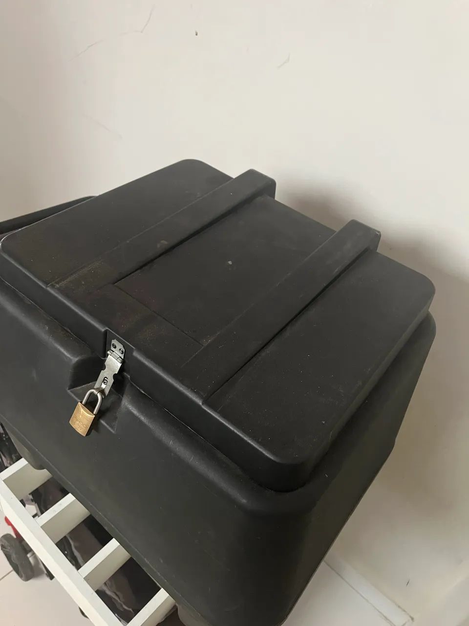 Vende-se baú de moto  - Foto 2