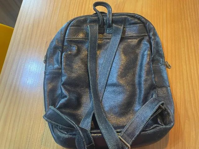 Mochila Executiva de Couro Preta - Notebook, Trabalho e Faculdade (Ótimo Estado) - Foto 5