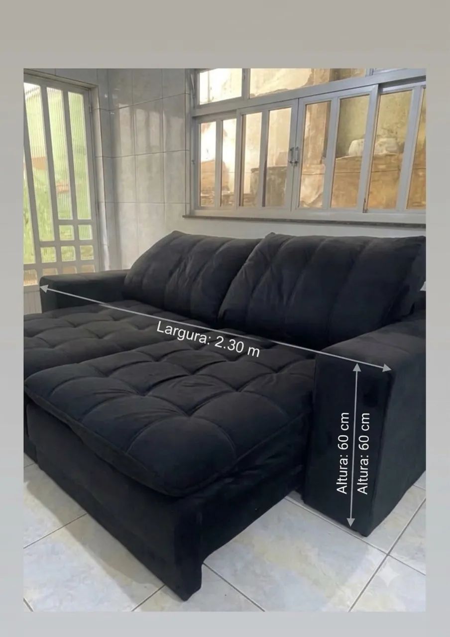 Vendo 3 itens, sofá retrátil, painel pra tv de 50 polegadas e aparador.