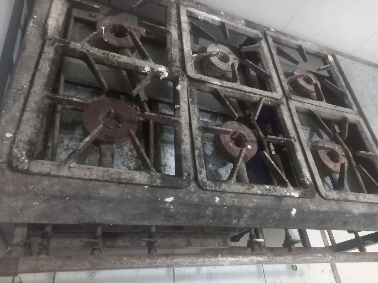 Fogão industrial seis bocas 