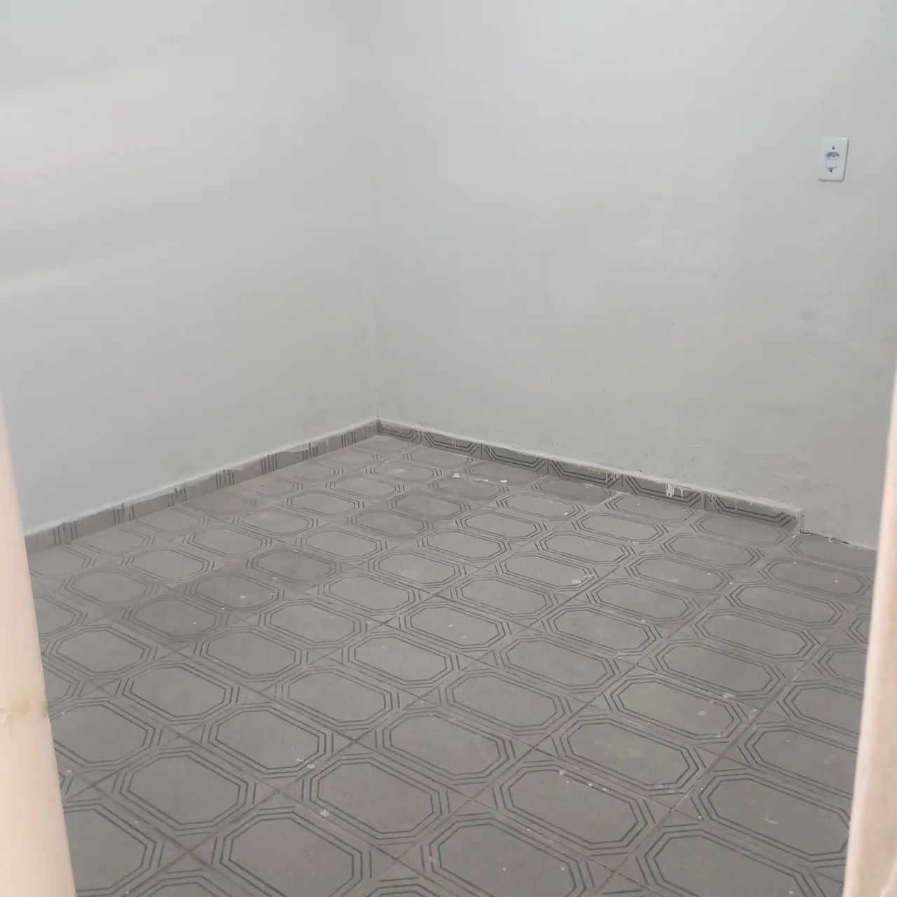 Alugo casa com quarto na cidade da esperança  - Foto 3