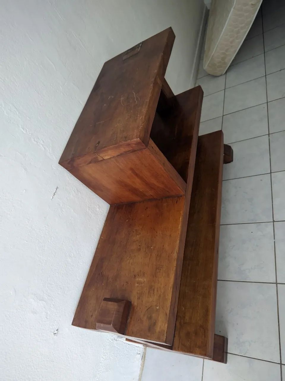 Rack de madeira maciça bem reforçado  - Foto 3