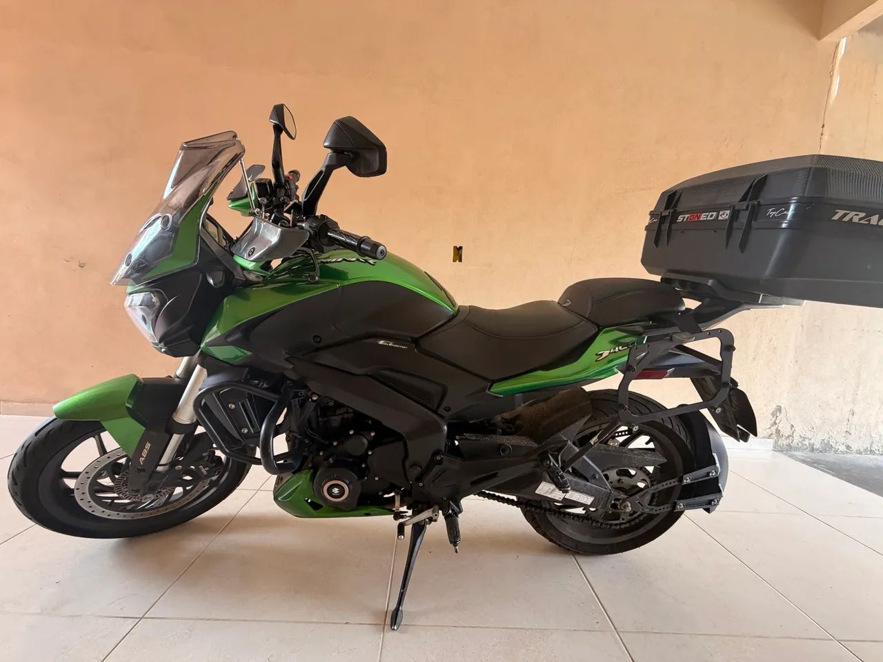 Dominar 400 com 3 baús incluso. - Foto 4