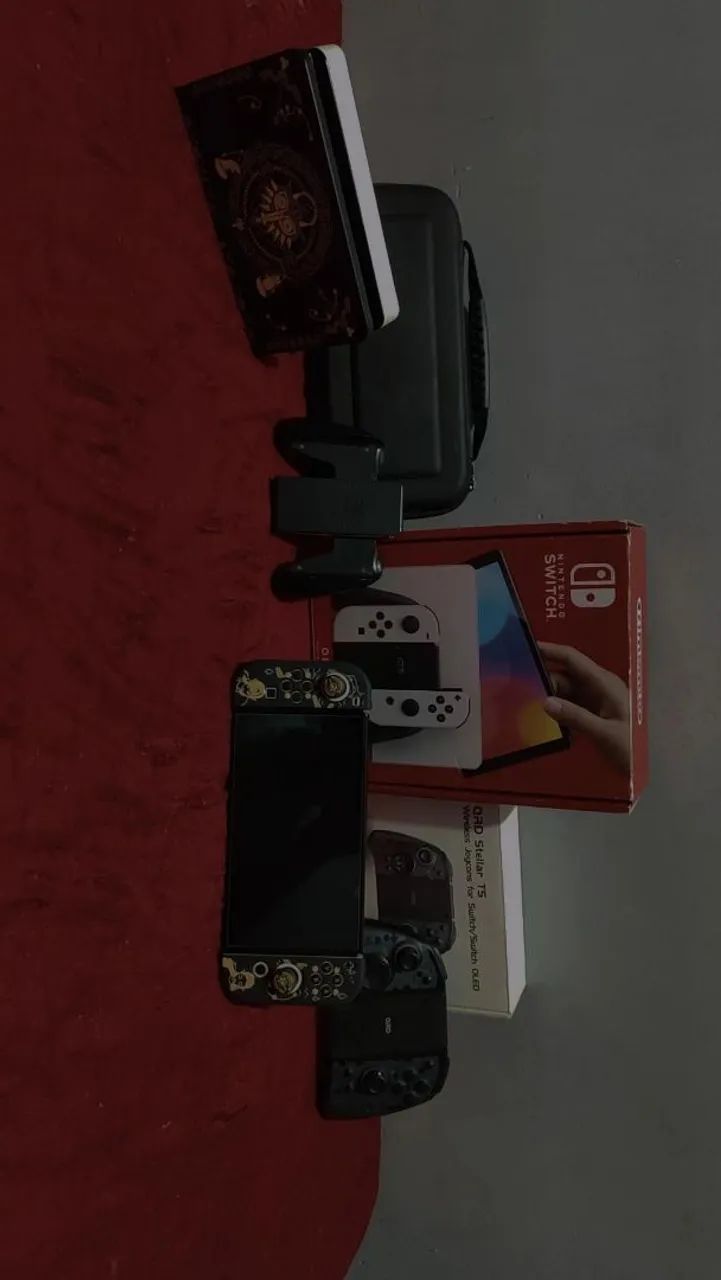 Vendo Nintendo switch OLED desbloqueado  - Foto 3