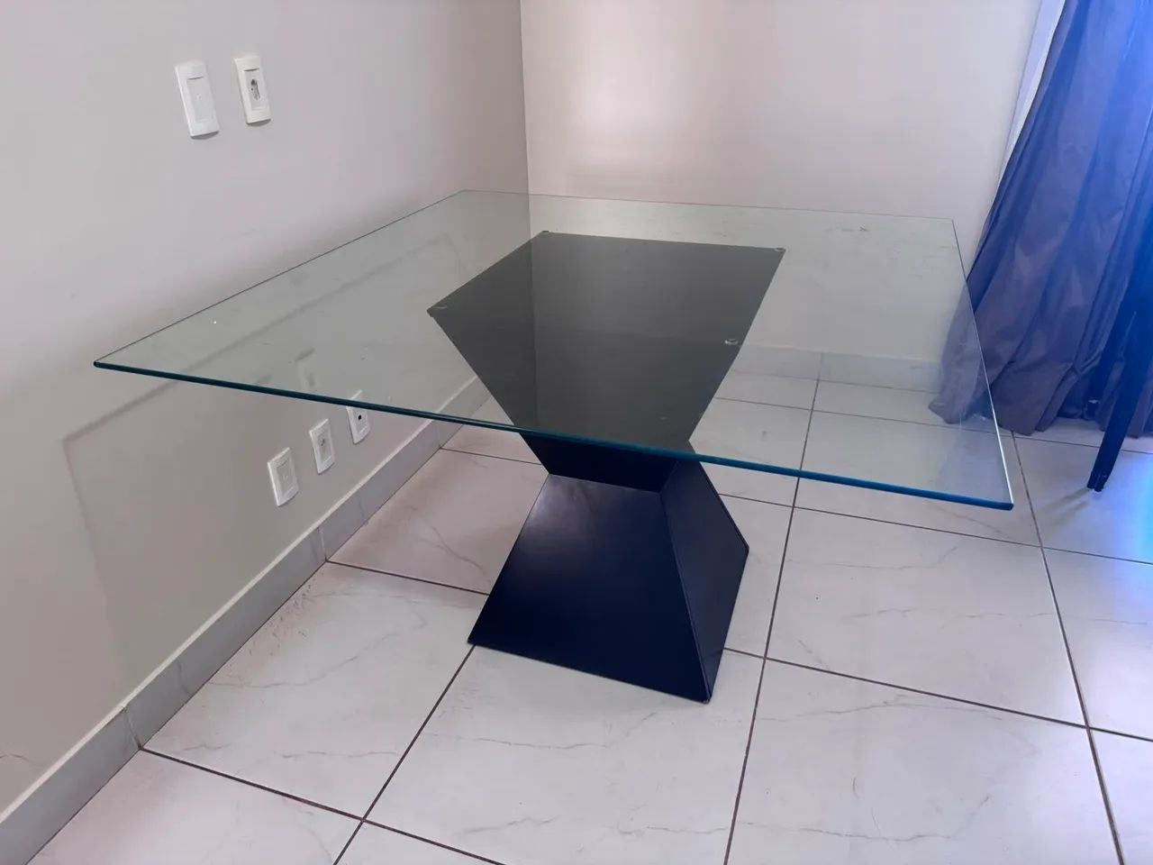 Mesa com Vidro Temperado