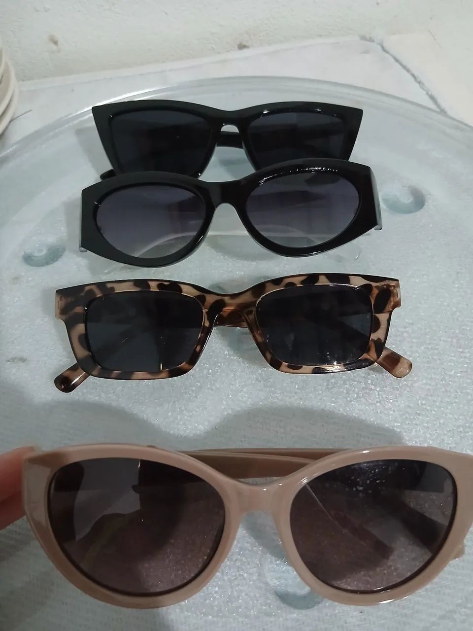 8 Reais cada óculos 