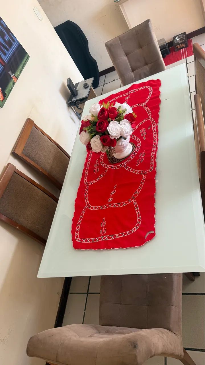 Mesa de vidro com cadeiras 100% madeira. - Foto 5