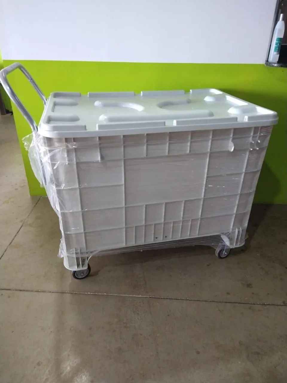 Cuba Contetora Plástica Branca 372 Litros - NOVA