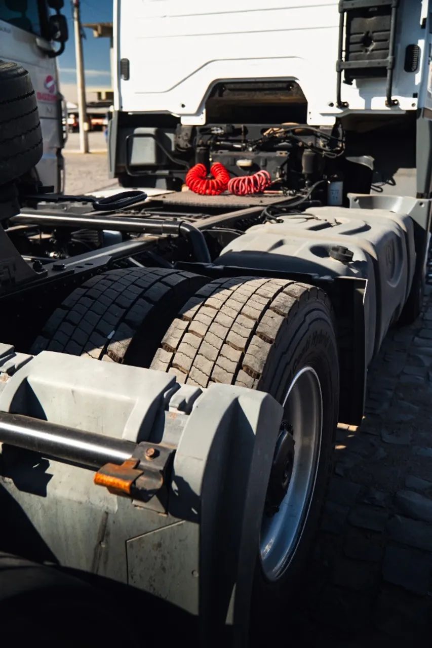 MB AXOR 2544 6x2 2013 Motor novo  - Foto 10