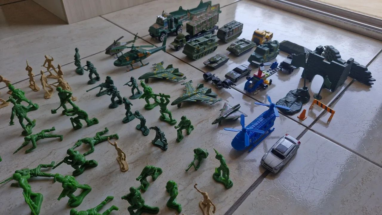 Soldados e veículos EXÉRCITO  - Foto 4