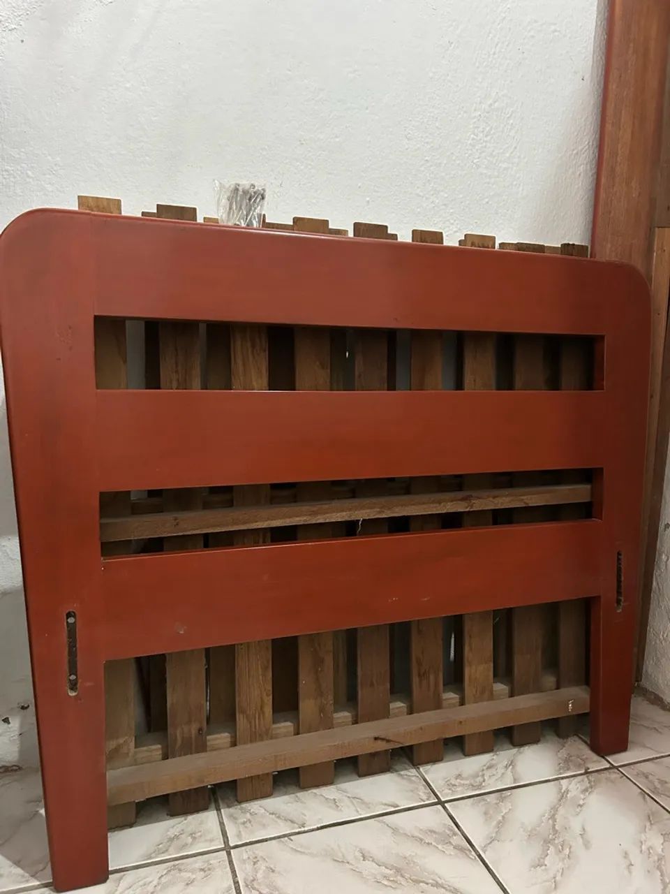 Cama de solteiro madeira maciça 