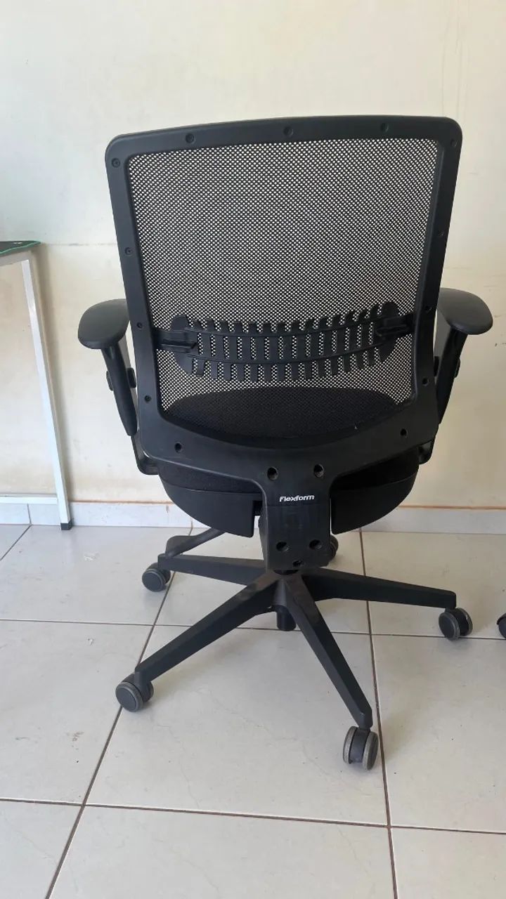 Cadeira Flexform Uni All Black - Foto 4