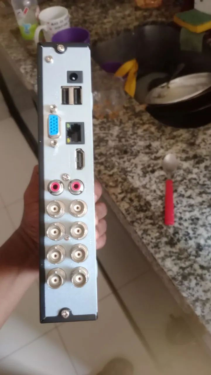 DVR 8 canais com HD de um terá 