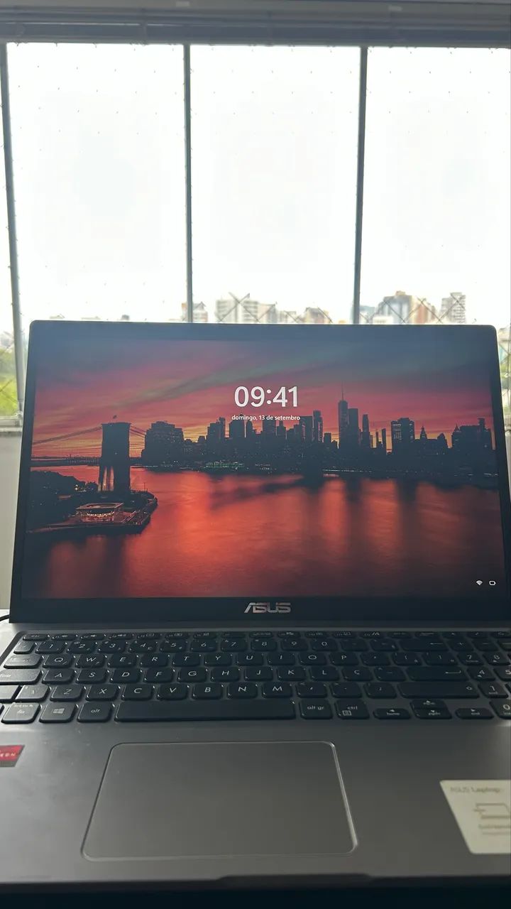 Notebook ASUS; Ryzen 7; 8GB RAM  - Foto 5