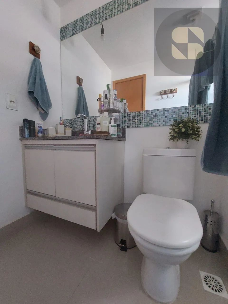 Apartamento em Goiabeiras, Cuiabá com 3 Dormitórios e Suíte - Foto 5