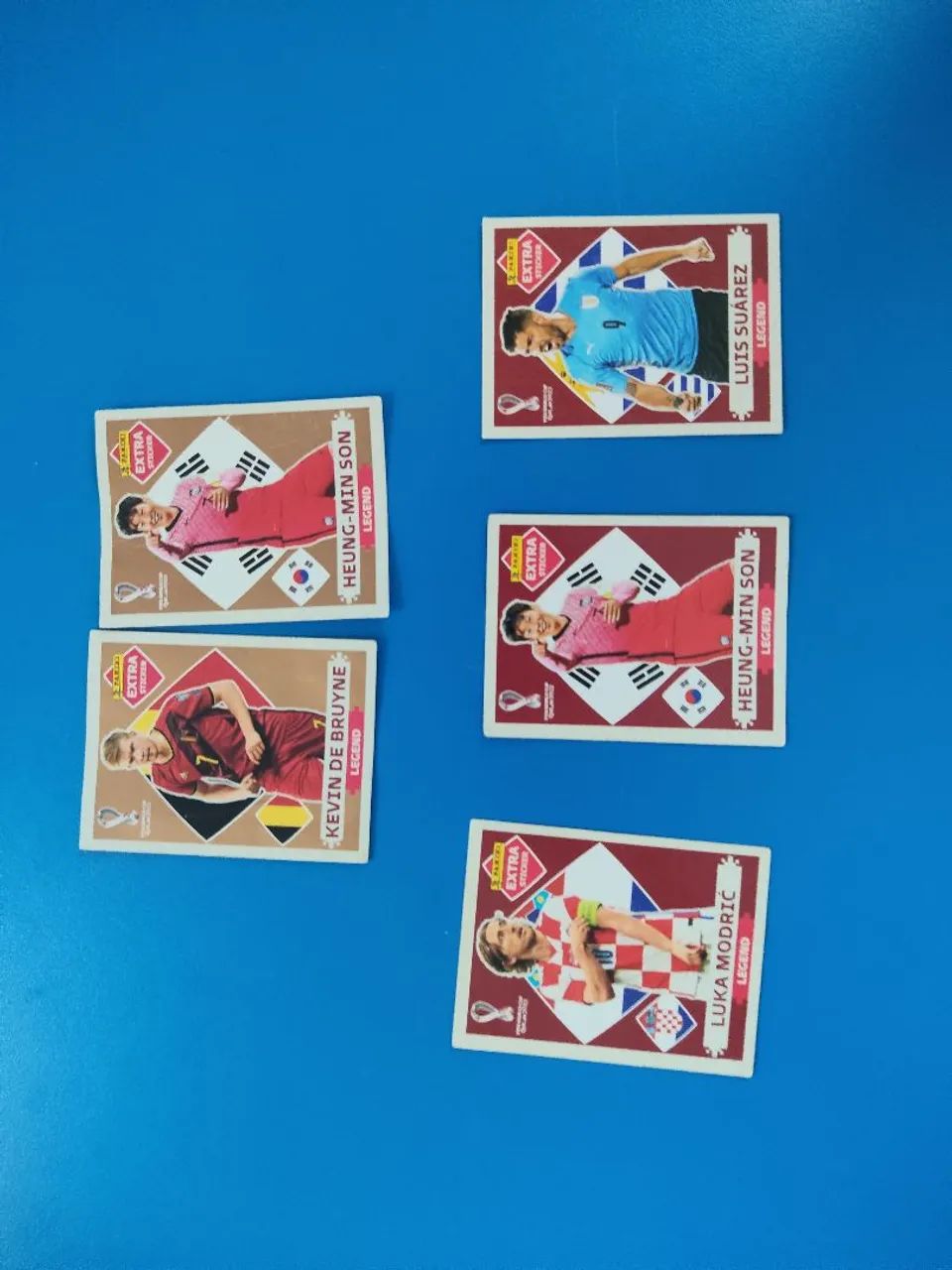 Kit 5 figurinhas legends originais (2 bronze + 3 bordô) 