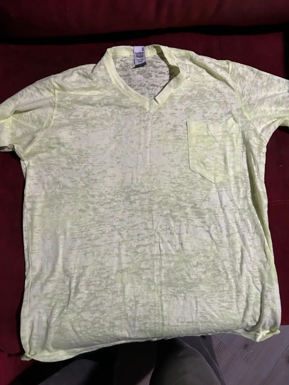 Camisetas diversas em bom estado