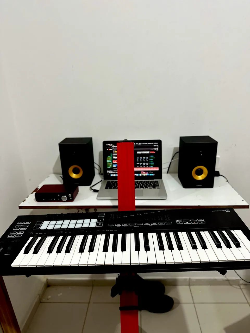 VENDO/TROCO NOVATION 49 TECLAS  - Foto 4