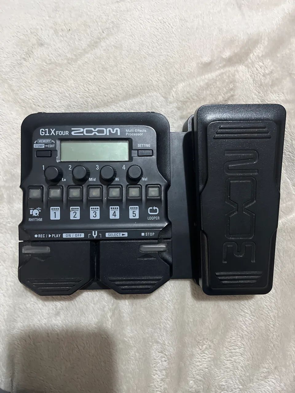 Pedaleira G1x Four - Multi-Effects Processor - Foto 3