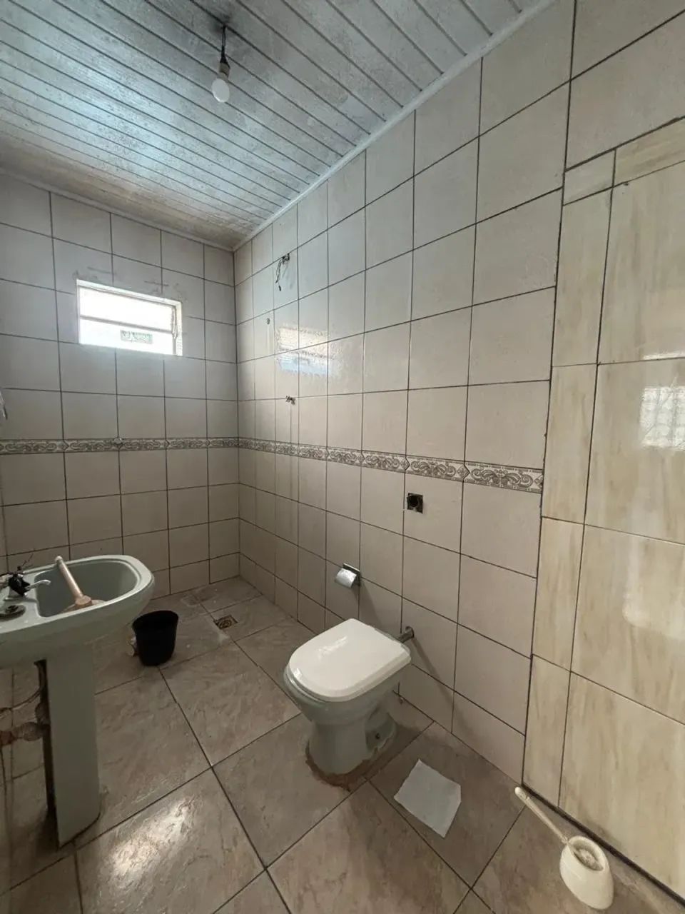 Casa à venda no bairro Morada do Ouro, 5 Quartos - Foto 4