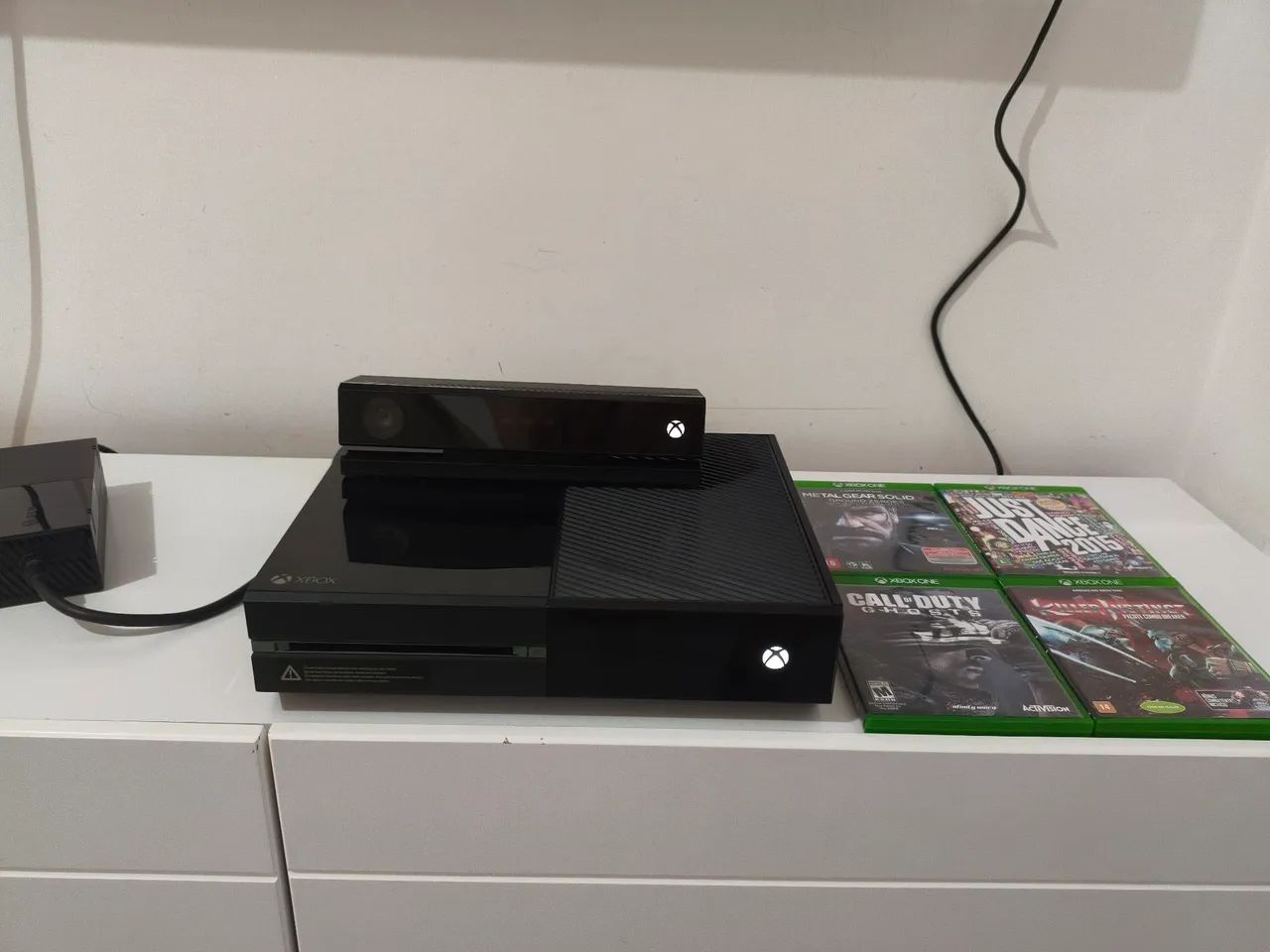 Vendo Xbox One completo Kinect + jogos