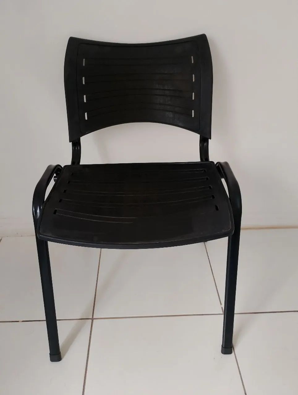 Cadeira Preta Empilhável Polipropileno  - Foto 5