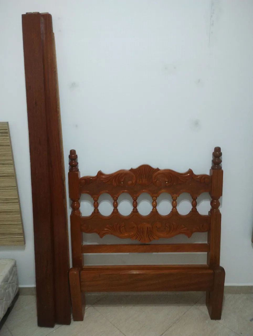 Cama de madeira maciça  - Foto 2