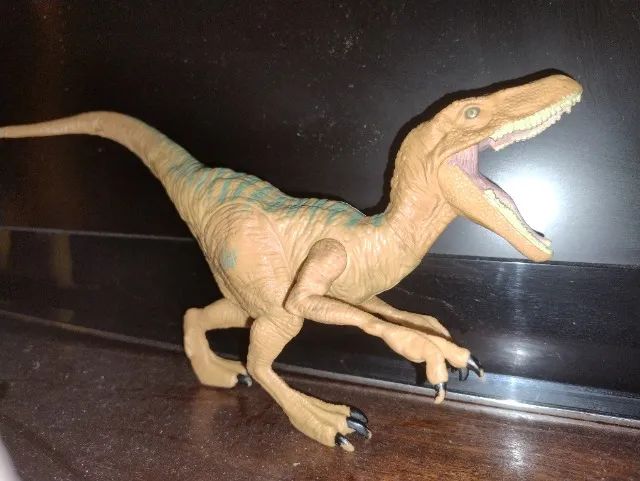 Velociraptor Jurassic world echo - Hasbro 2015 - Foto 2