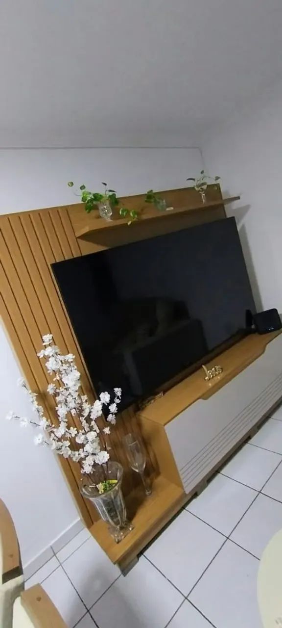 Mesa com 6 cadeiras e rack. - Foto 3