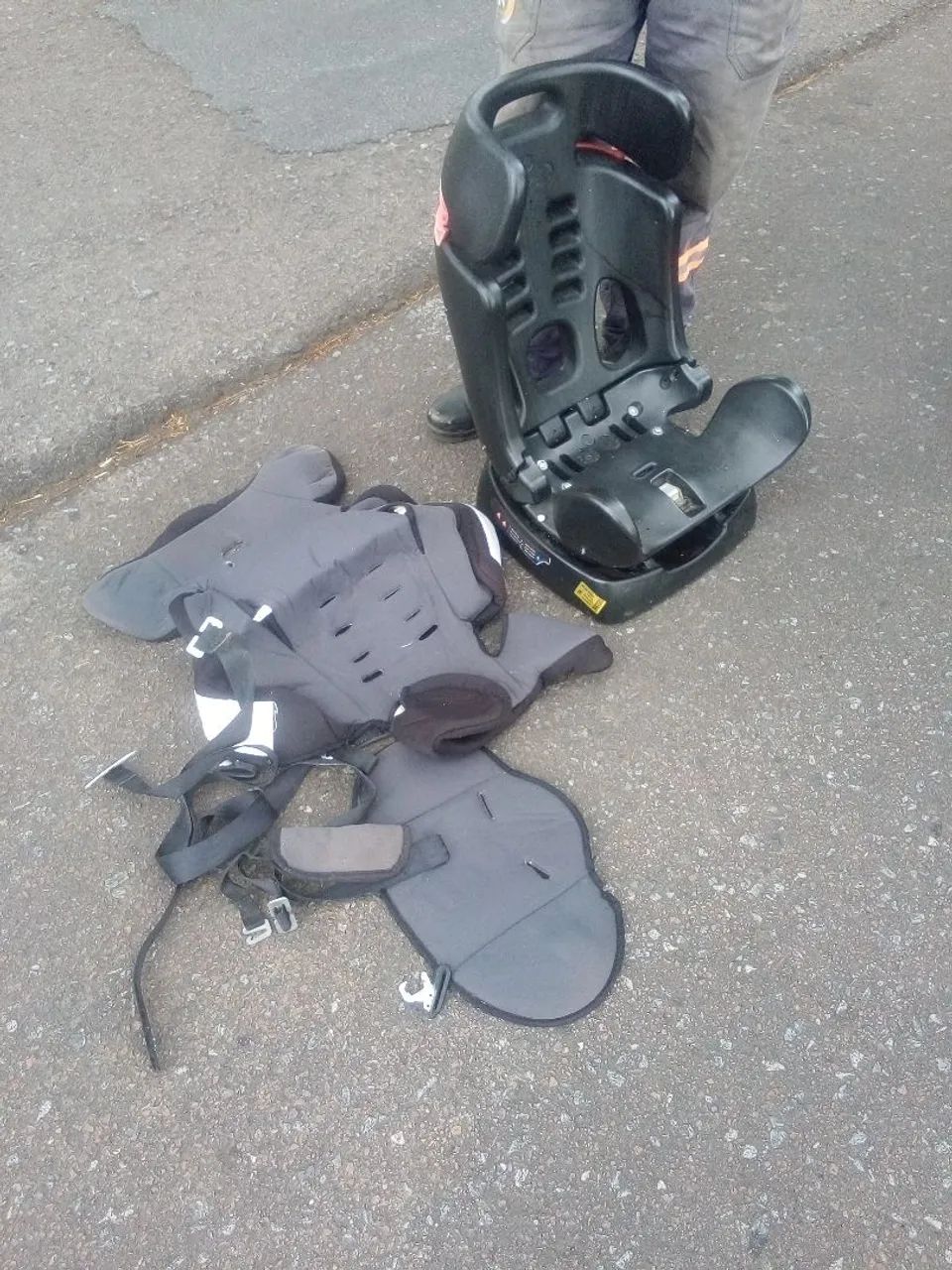 Cadeirinha de crianças 180 reais  - Foto 3