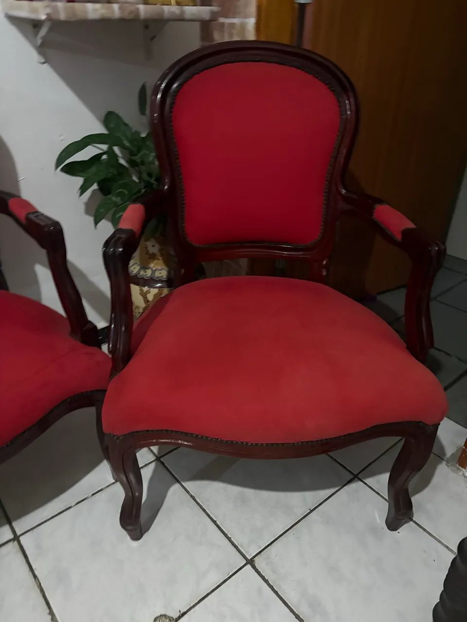 Vendo conjunto de sala clássico, composto por 3 peças. - Foto 3