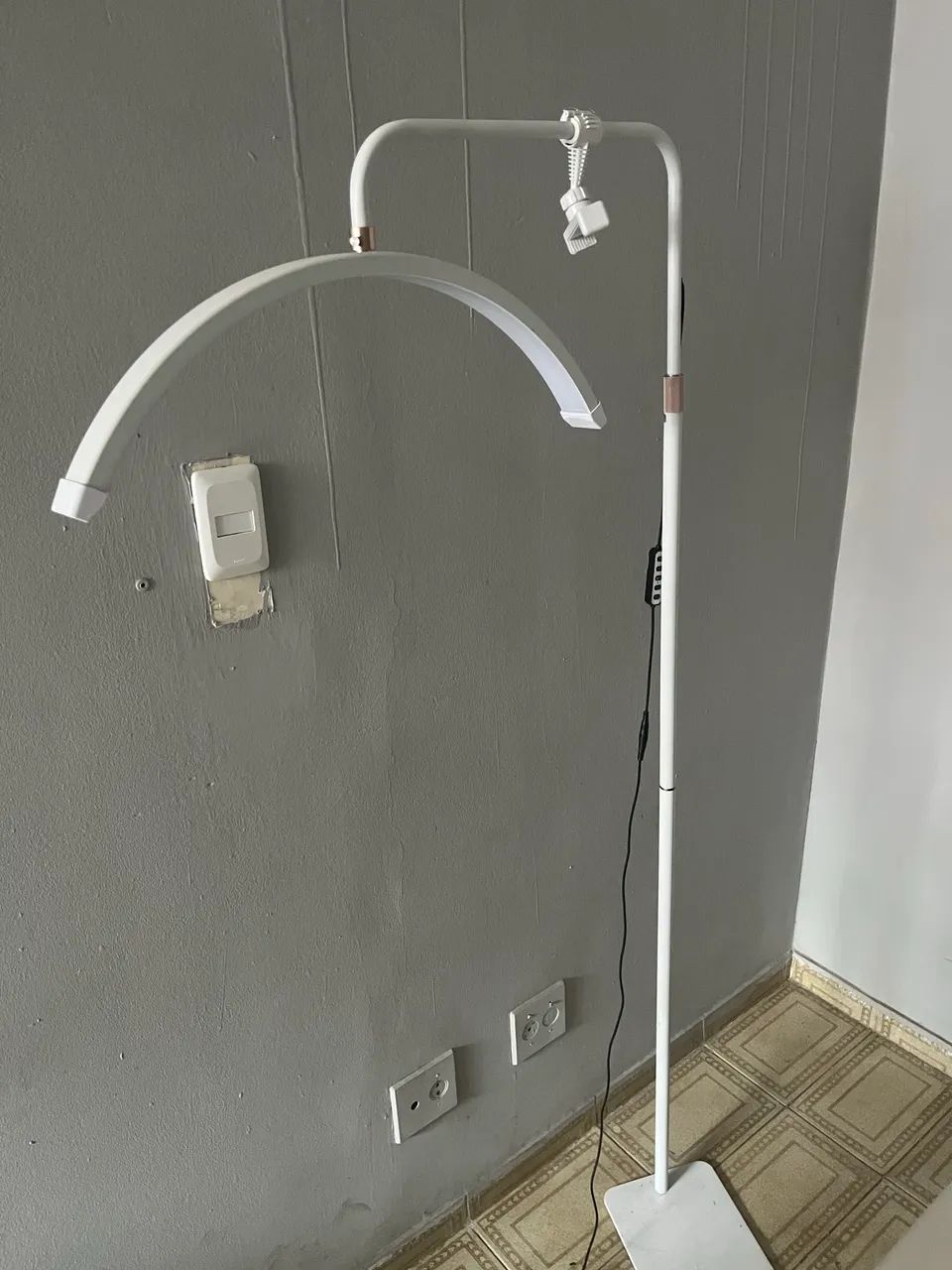 Lâmpada meia Lua Led
