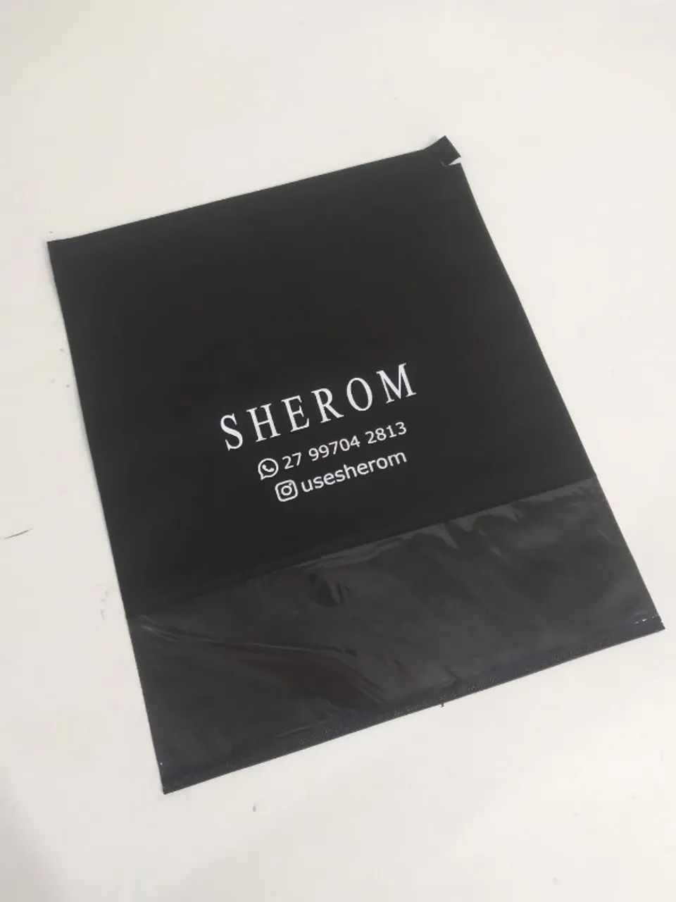 Saquinho em TNT com Cordão e Visor