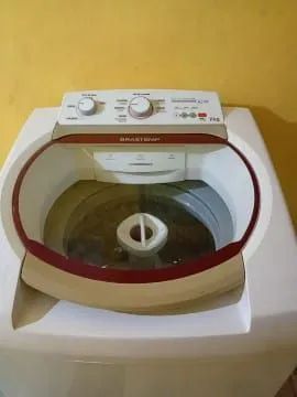 Vendo  máquina de lavar e geladeira  funcionando  perfeito  preço otimo - Foto 4