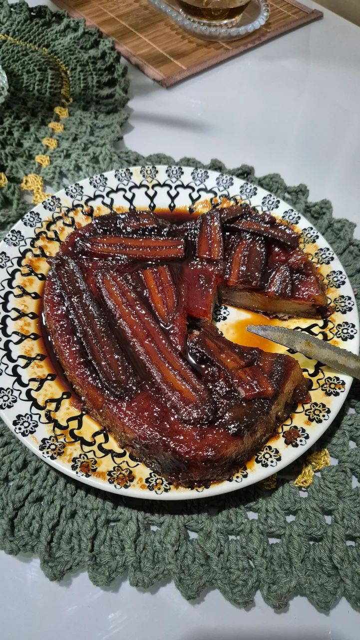 Bolo de banana caramelizada
