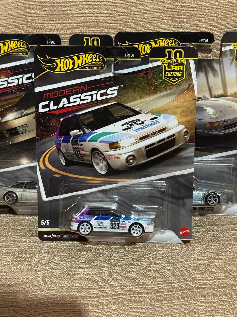 Hot Wheels Modern Classics Ferrari Testarossa Set Completo