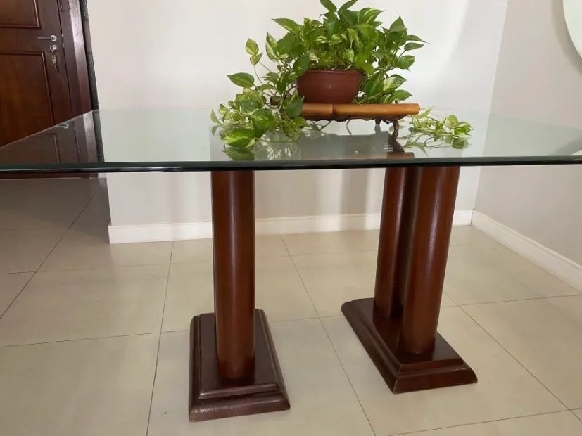 Mesa com tampo de vidro com 6 cadeiras - Foto 4
