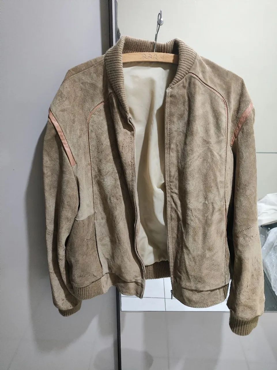 Jaqueta Bomber camurça 