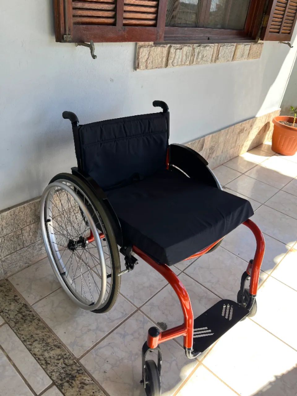 Cadeira de rodas monobloco [PERFEITO ESTADO] - Foto 3