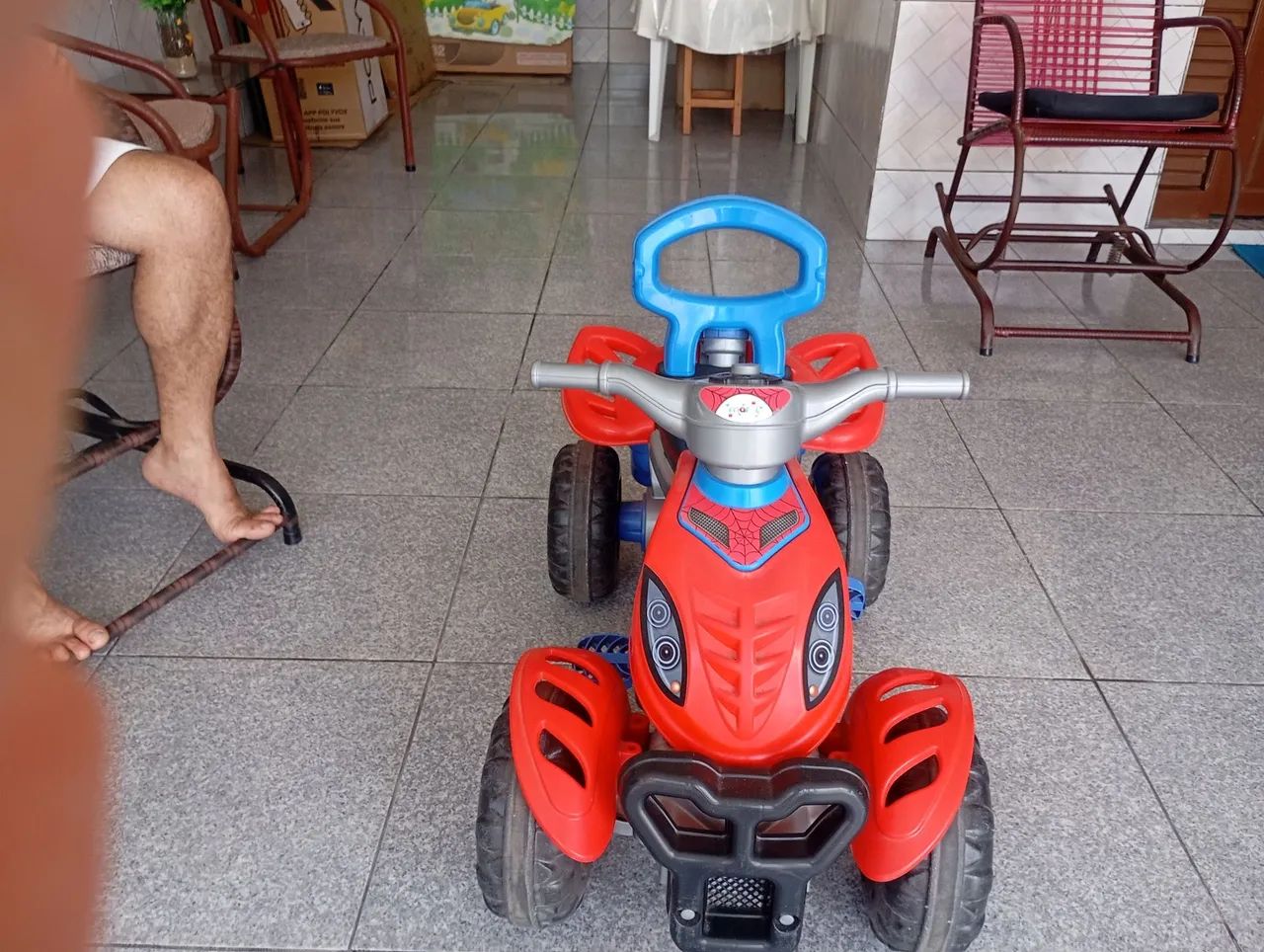Quadriciclo infantil 