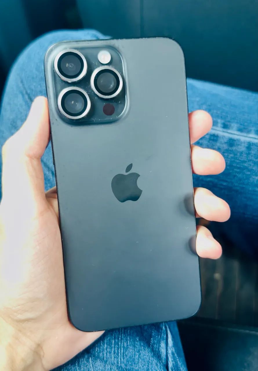 iPhone 15 Pro Max - 256 Gb - preto