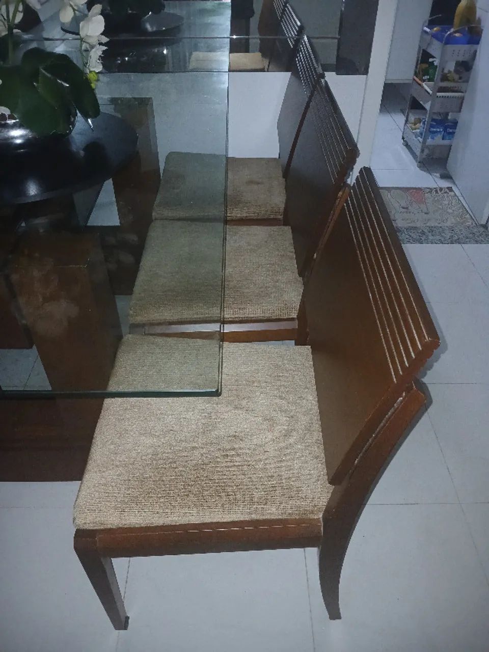 Mesa de Jantar 6 Lugares com 6 cadeiras - Foto 3